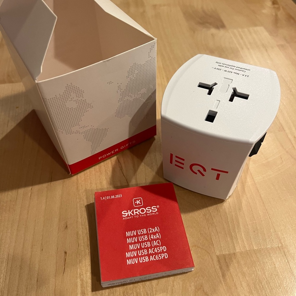 Travel charger adapter